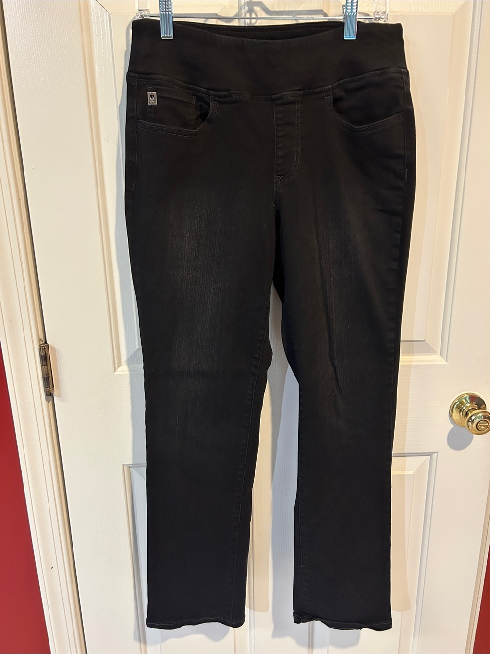Belle by Kim Gravel Black Straight-Leg Pull-On Jeans